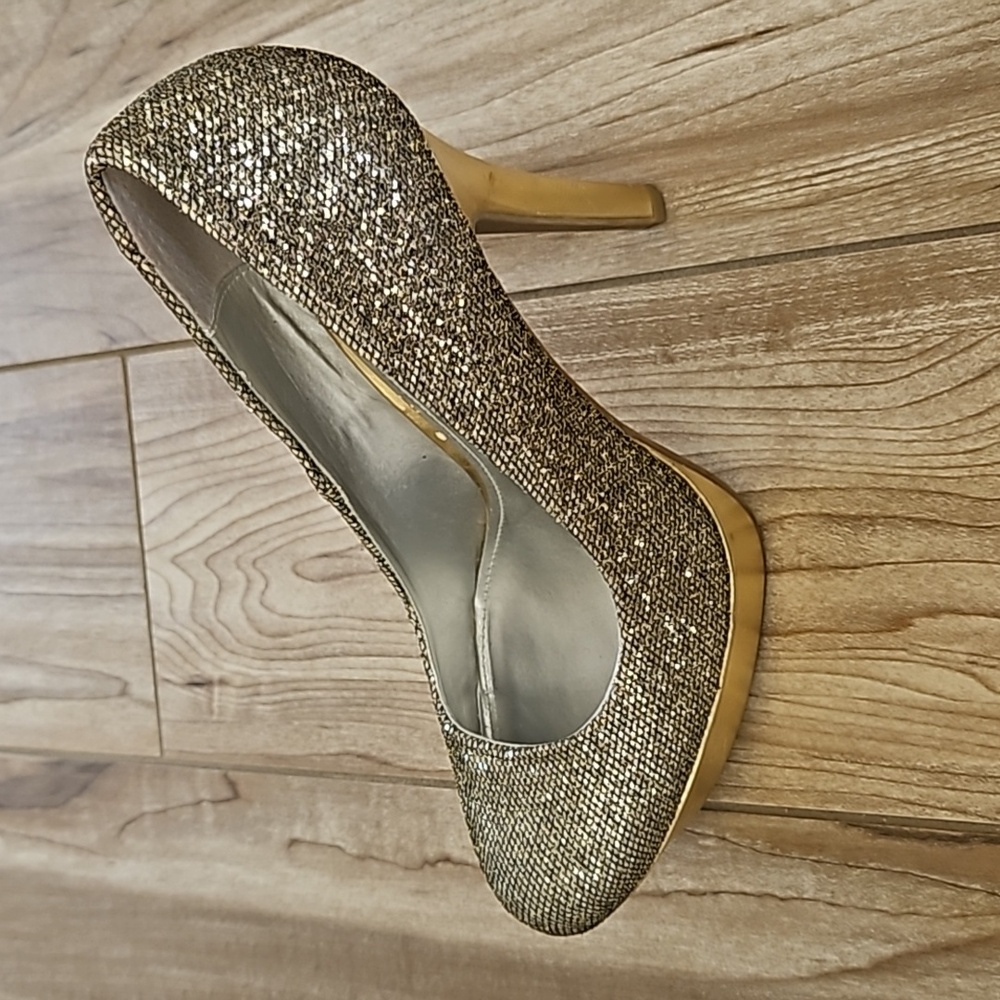 Sparkly Heels - Picture 7 of 10